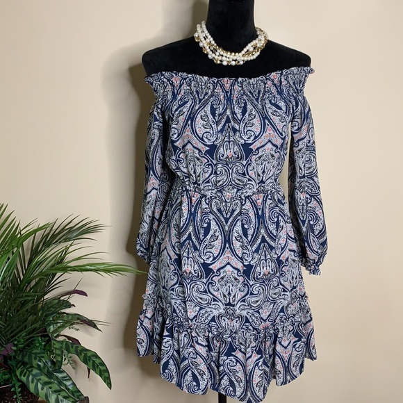 CUPCAKES AND CASHMERE......off the shoulder dress - Picture 1 of 10